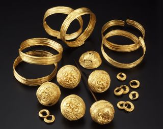 gold jewelry