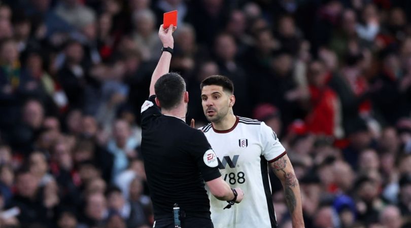 Aleksandar Mitrovic is shown a red card by Chris Kavanagh during Fulham&#039;s 3-1 loss to Manchester United