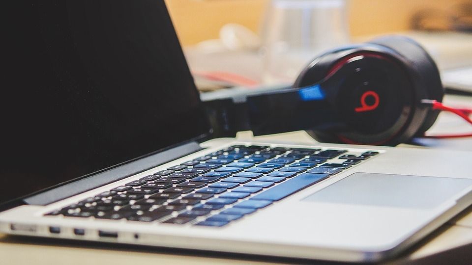 Headphones can be hacked and used as spying microphones Louder