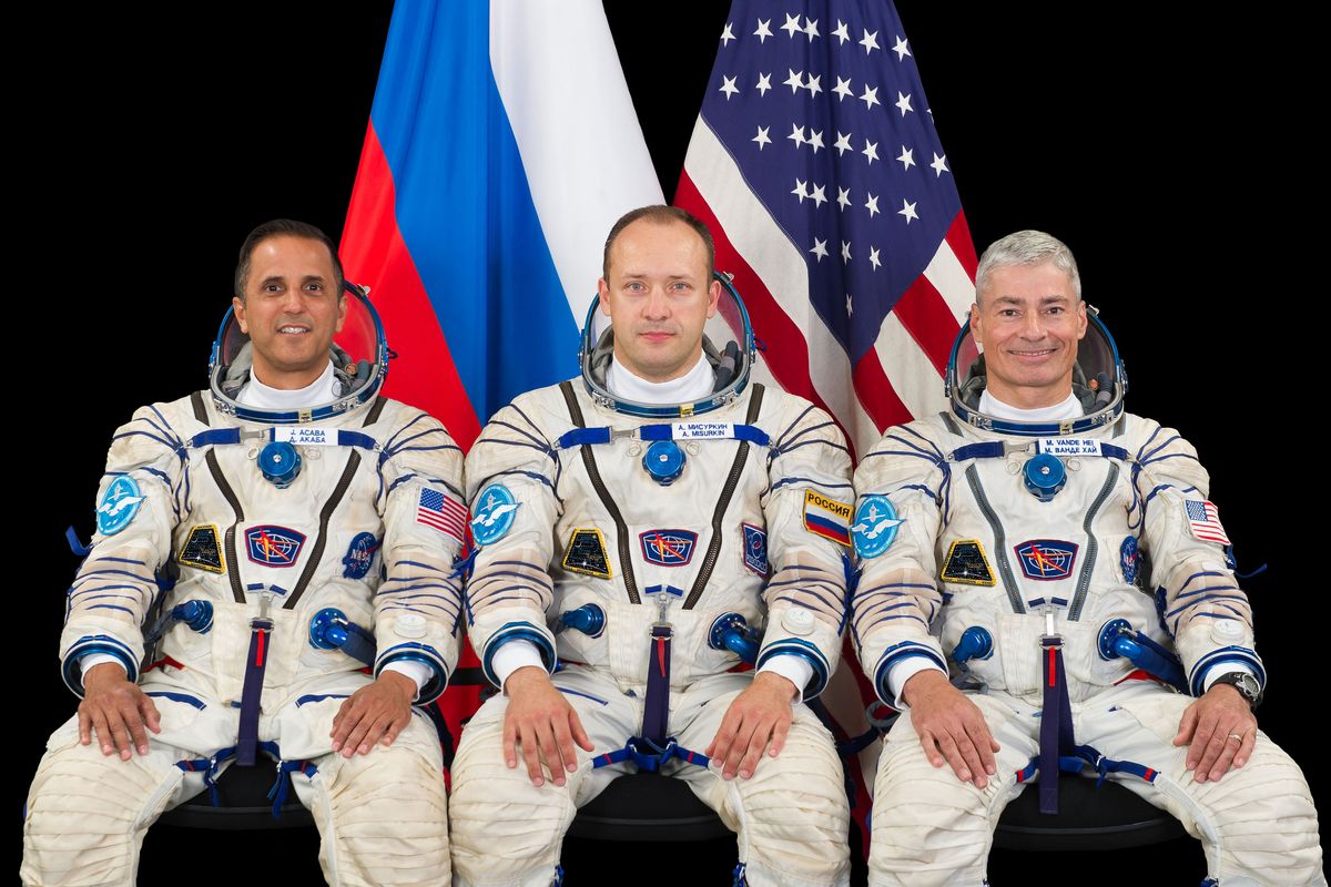 3 Space Station Crewmembers Return to Earth Tonight: Watch It Live | Space