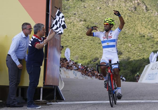 Daniel Diaz (Funvic Basilinvest) wins stage 2 on Mirador de Potrero