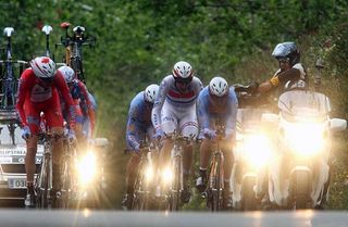 David Millar (centre) during the TTT in Palermo