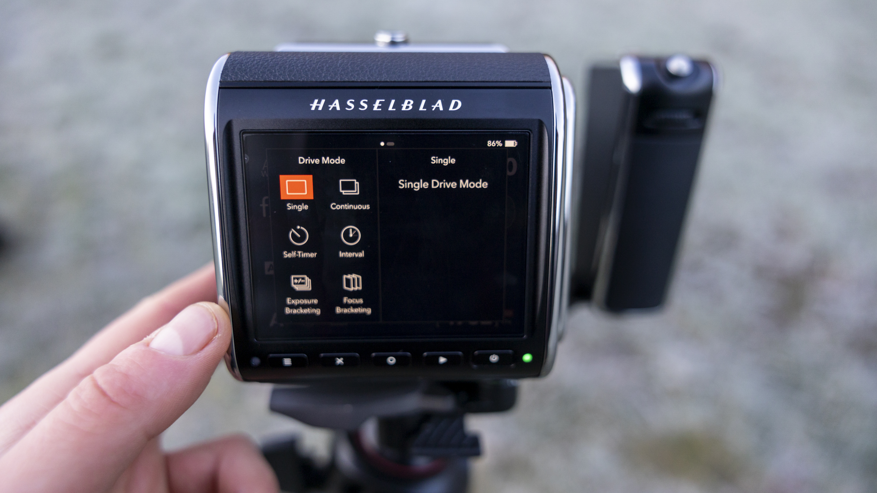 Setting drive mode on the Hasselblad 907X CFV 100C