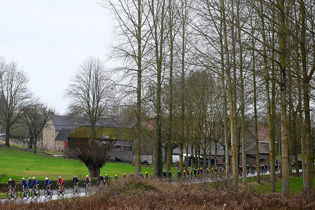 NIVONE, BELGIUM - FEBRUARY 28: A general view of the peloton competing during the 21st Omloop Het Nieuwsblad 2026, Men&amp;amp;apos;s Elite a 207.2km one day race from Ghent to Ninove / #UCIWT / on February 28, 2026 in Ninove, Belgium. (Photo by Tim de Waele/Getty Images)