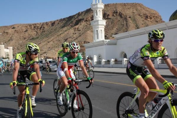 Italian national champion Giovanni Visconti discusses what happened in the sprint with his Farnese Vini teammates.