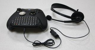 Xbox One Chatpad Elite controller headset