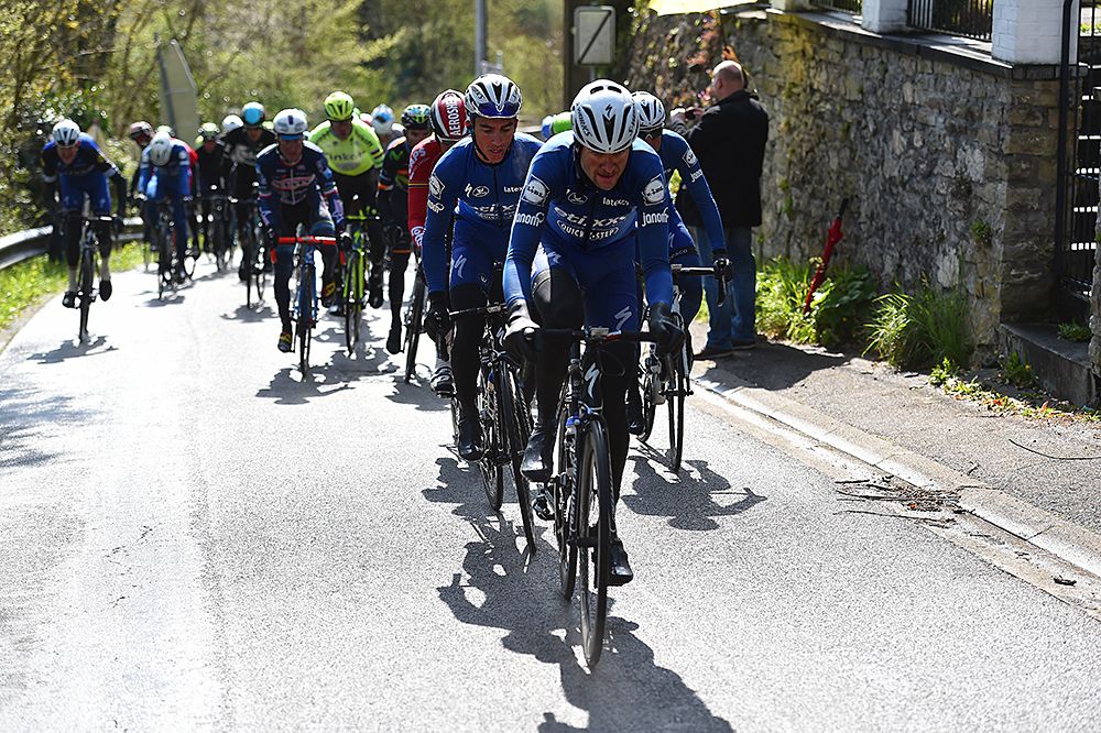 Etixx-QuickStep lead the main field at Liege-Bastogne-Liege