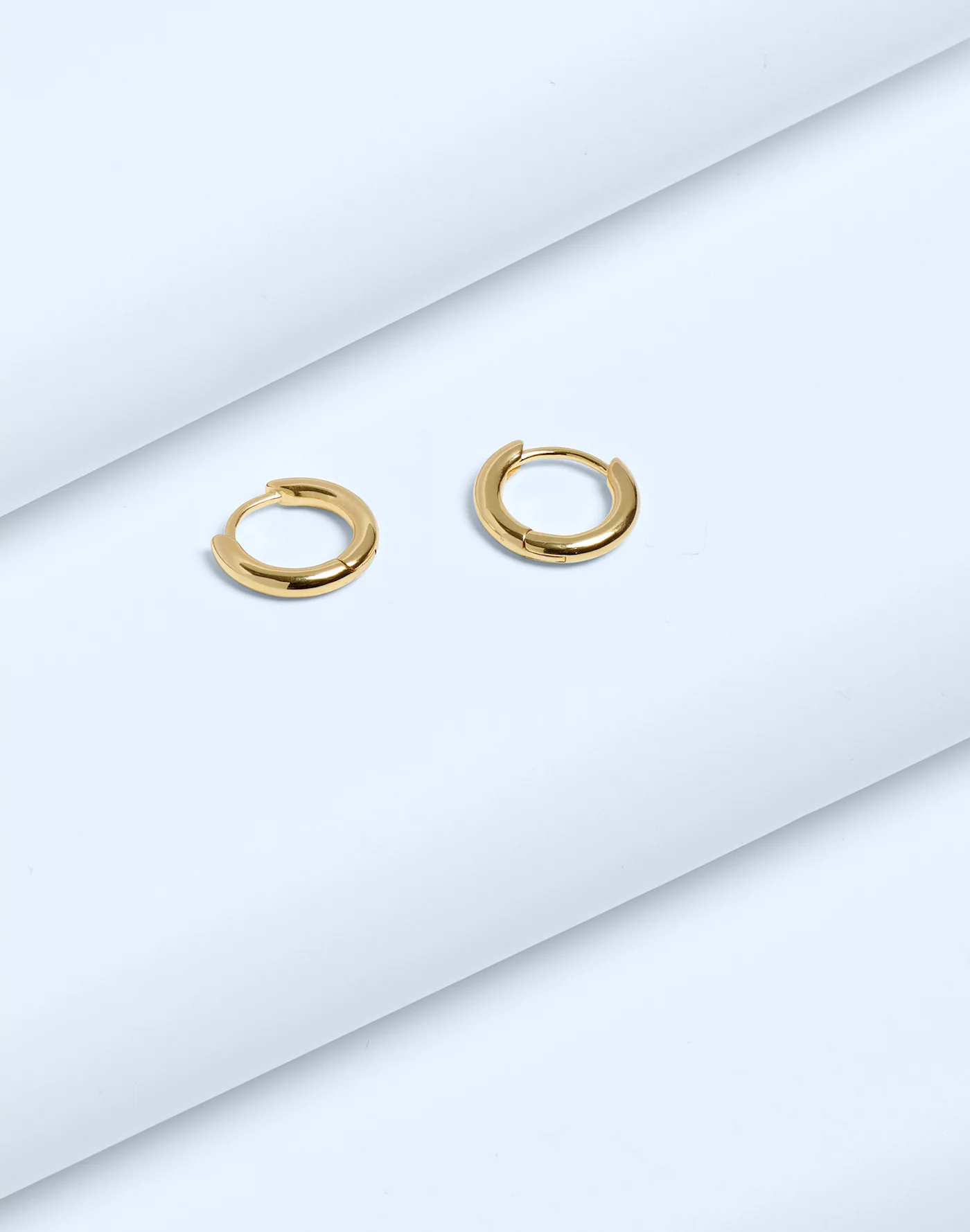 Madewell, Demi-Fine Huggie Hoop Earrings