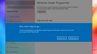 Skærmbillede af processen med at downloade og installere Windows 11