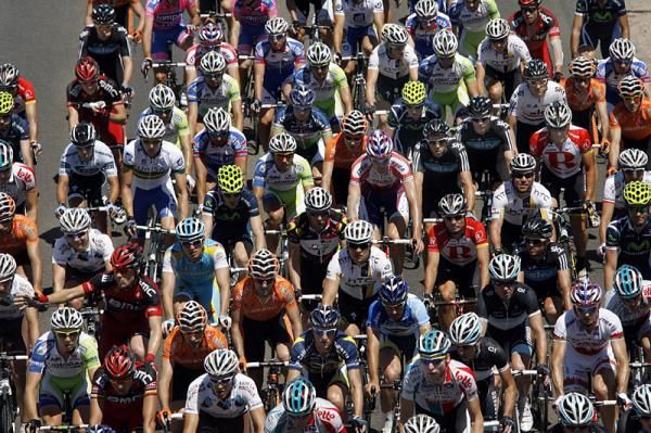 The Tour Down Under peloton