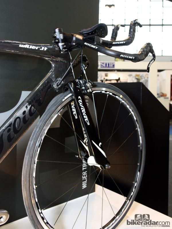 The conventional front end of Wilier Triestina's Blade time trial/triathlon bike may not be as aerodynamic as the TwinBlade flagship but the standard steerer provides more adjustability.