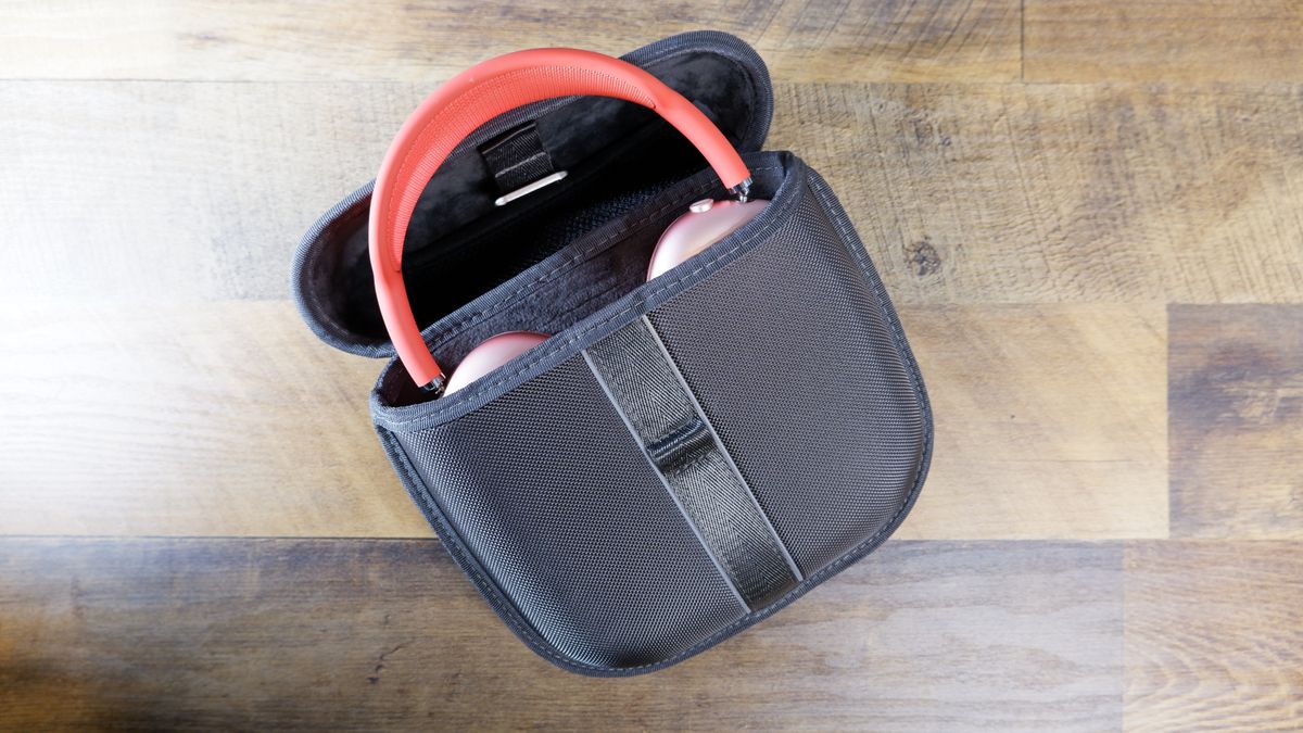 Raptic Smartform Case for AirPods Max