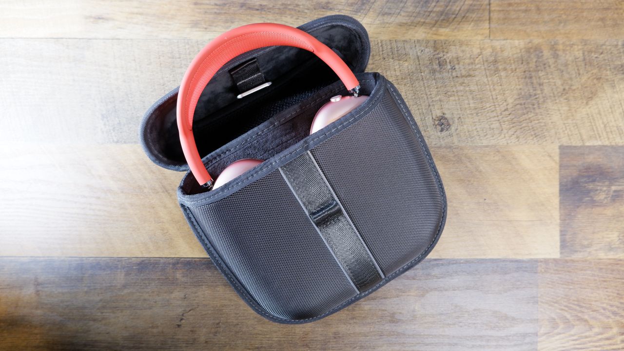 Raptic Smartform Case for AirPods Max