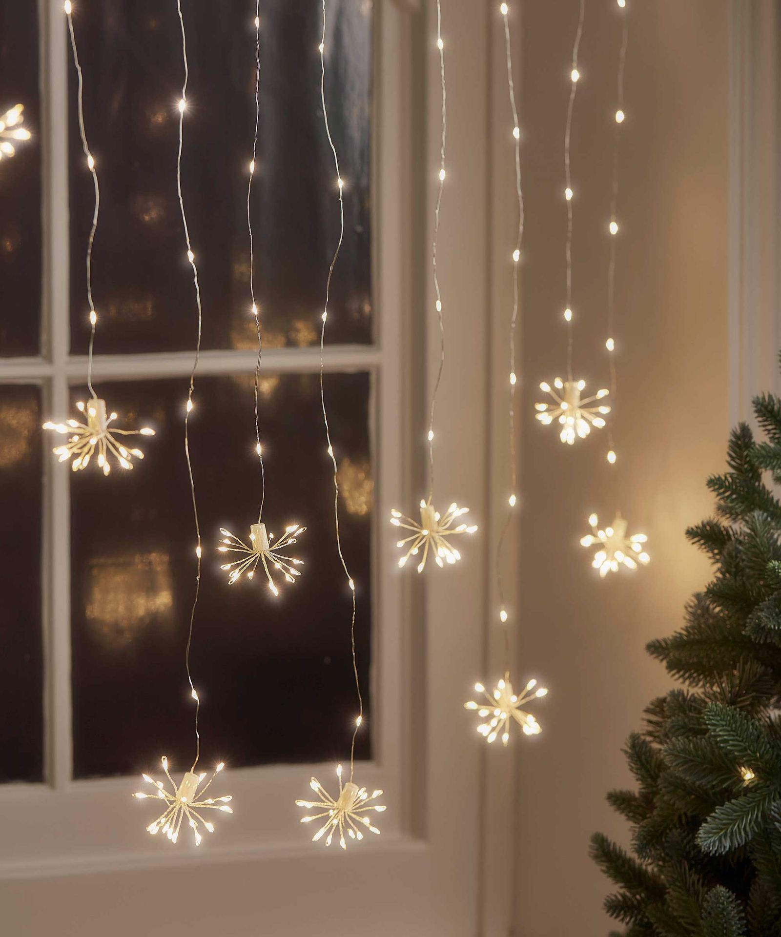 Christmas window lighting ideas 10 looks for a cozy glow Gardeningetc