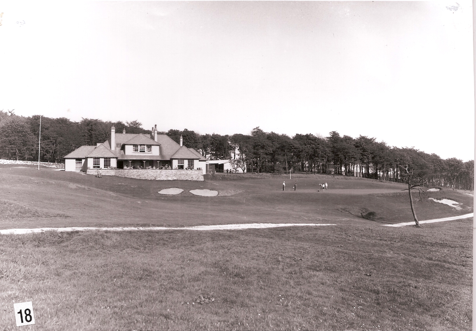 Original image of the Clubhouse and 18th green at Cavendish Golf Club