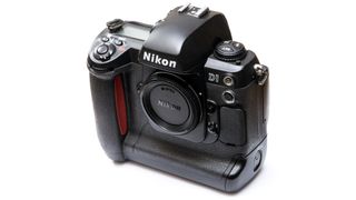 Nikon D1