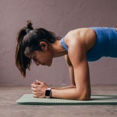 A woman doing a fasted workout