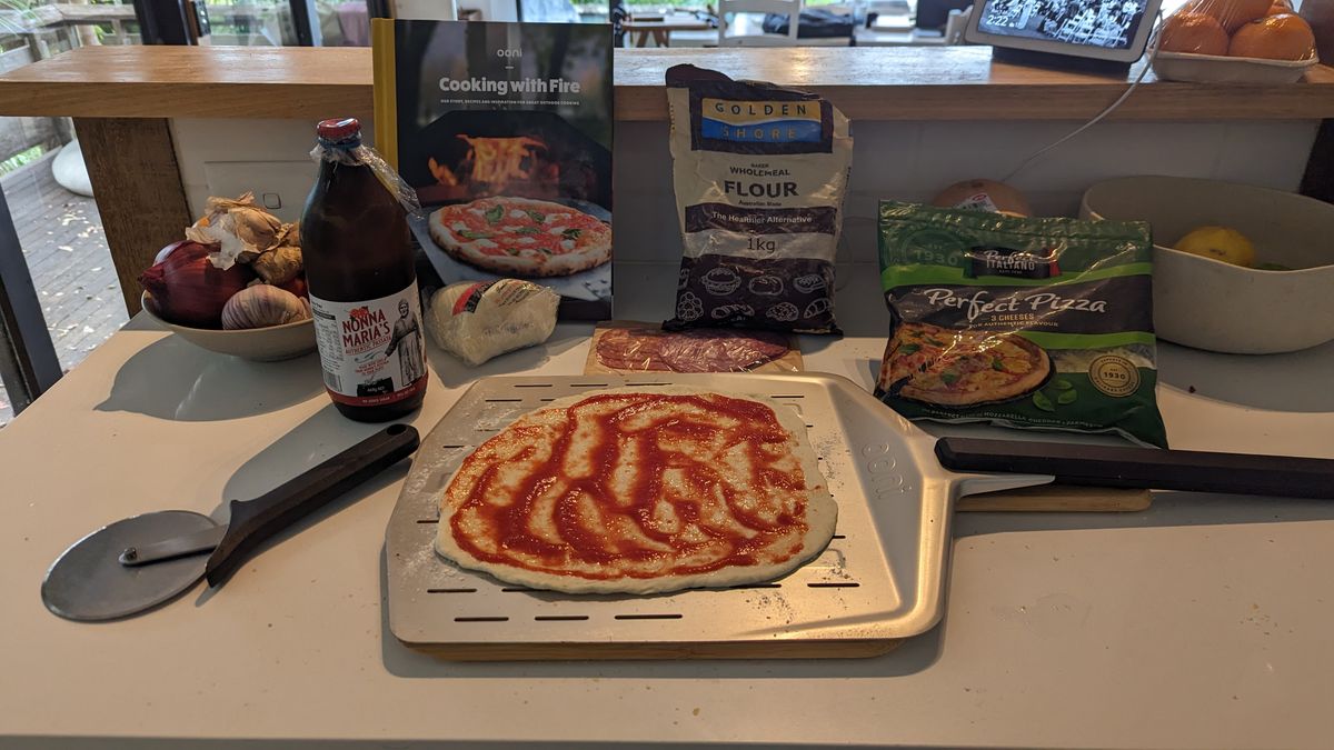 Ooni Karu 12 making pizza