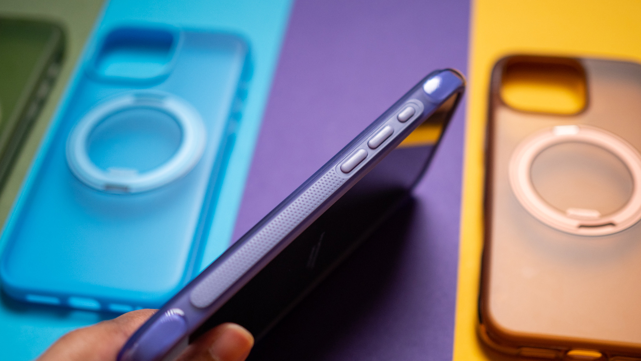 TORRAS iPhone 16 Pro Max Ostand Case
