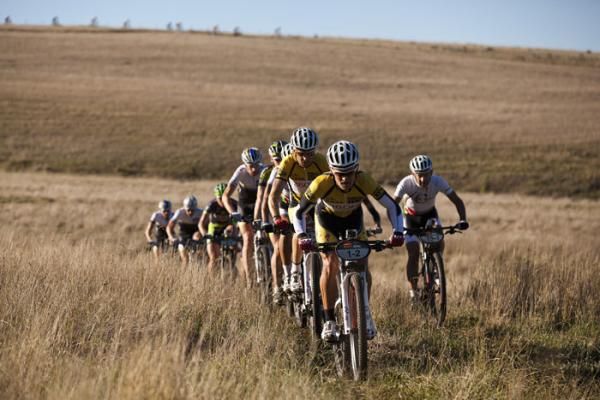 Burry Stander of 36One Songo Specialized leads the bunch