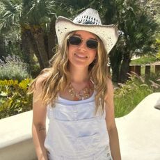 Junior beauty editor, Grace Lindsay, on holiday with wavy, blonde hair