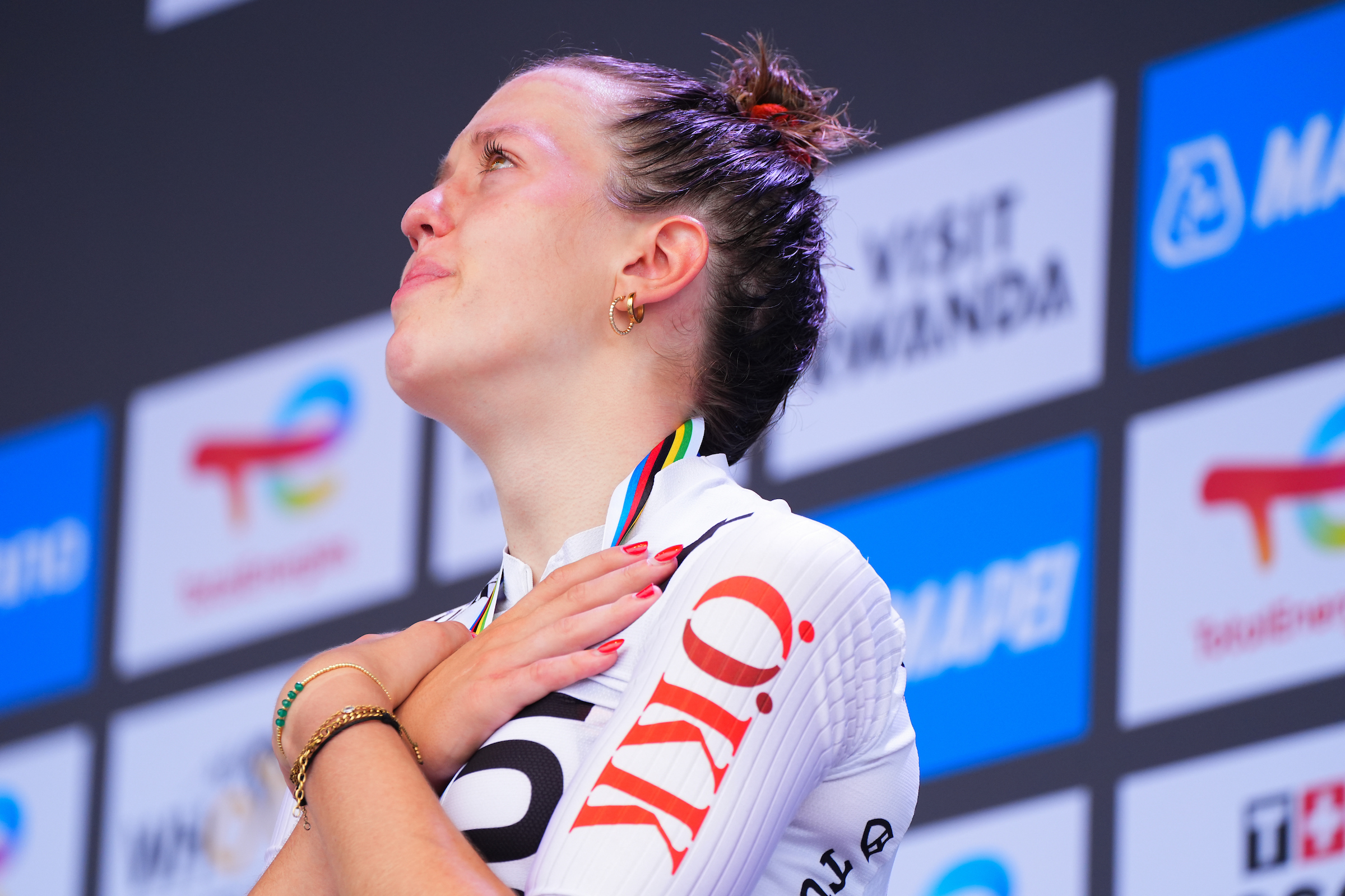 'With all my heart, I raced for her' – Anja Grossmann honours late Muriel Furrer with World Championships bronze medal