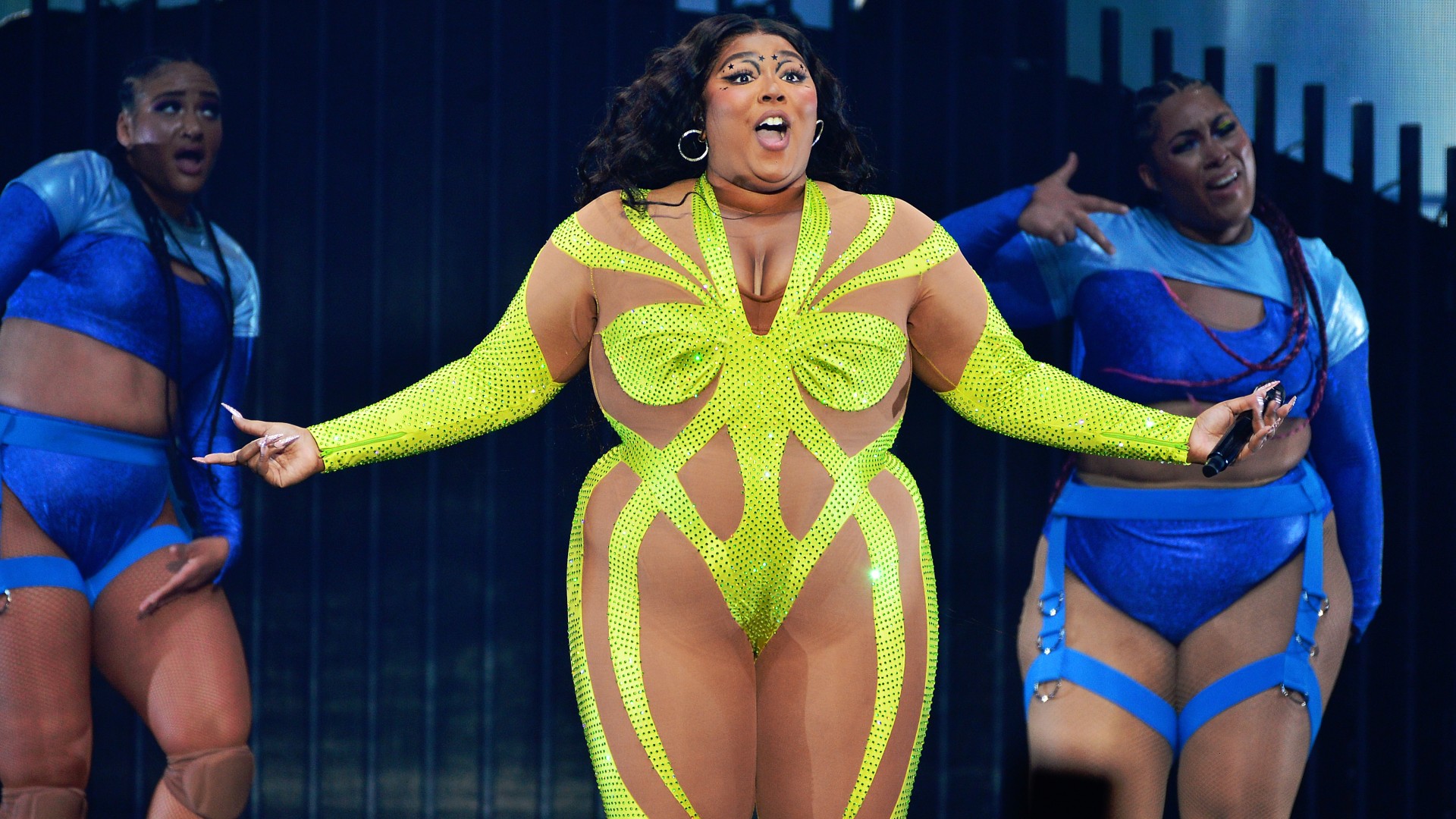 Lizzo rips double beauty standards, saying she's not 'brave' for