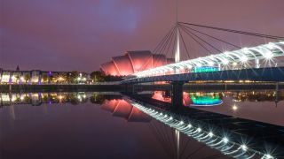 Photographer’s guide to the blue hour: image shows Glasgow, Scotland at night