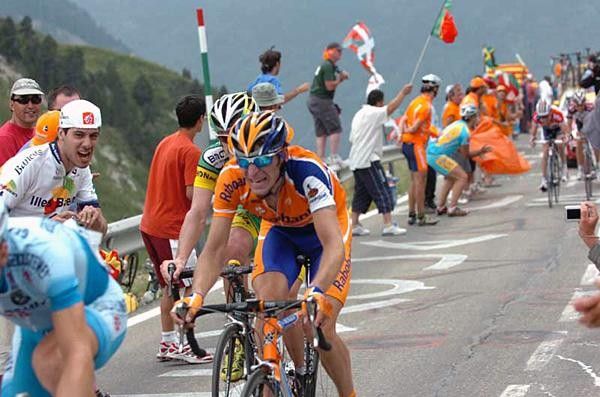 Denis Menchov (Rabobank) in some pain