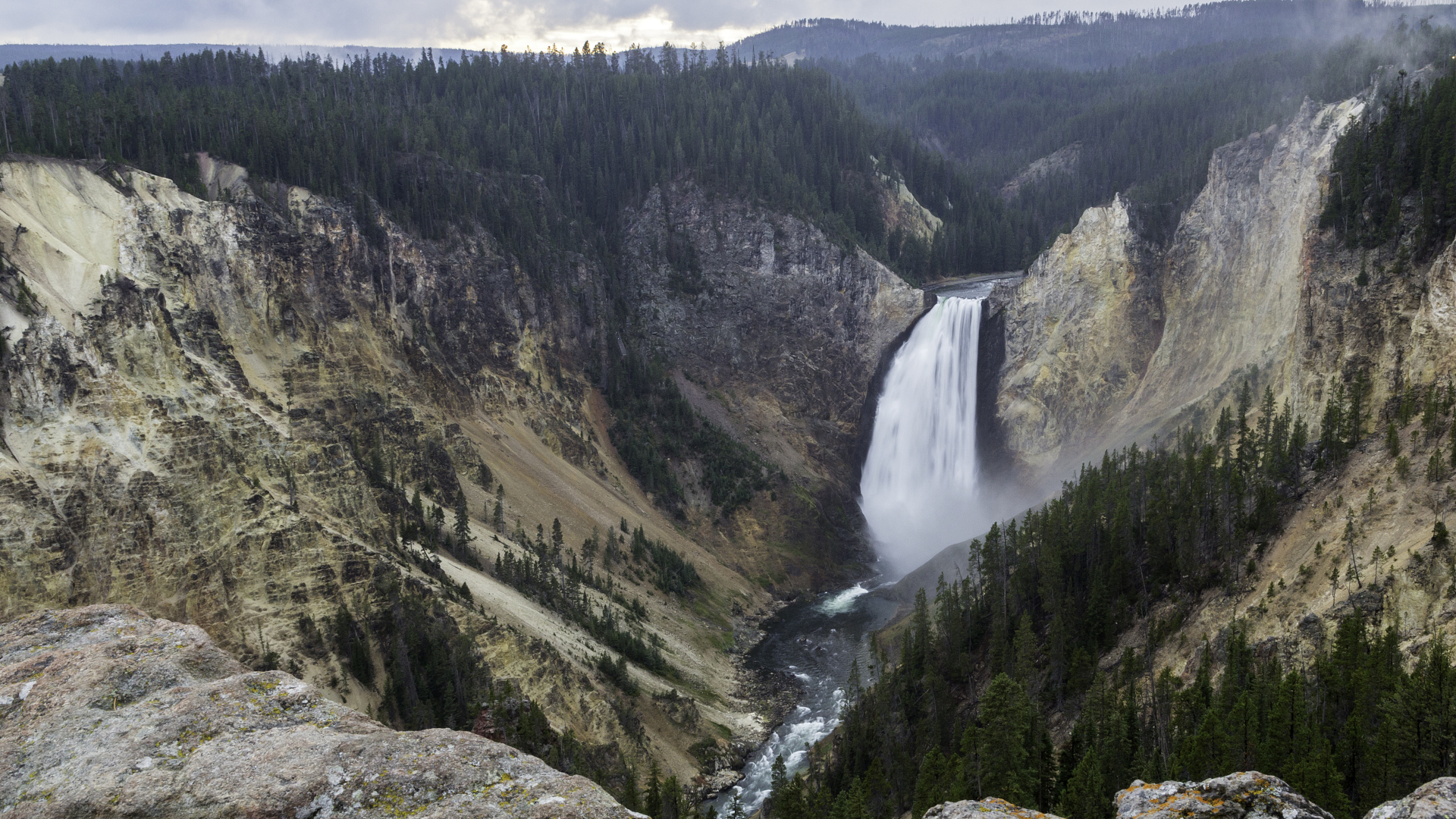 Best hikes in Yellowstone National Park: waterfalls, wildlife and ...