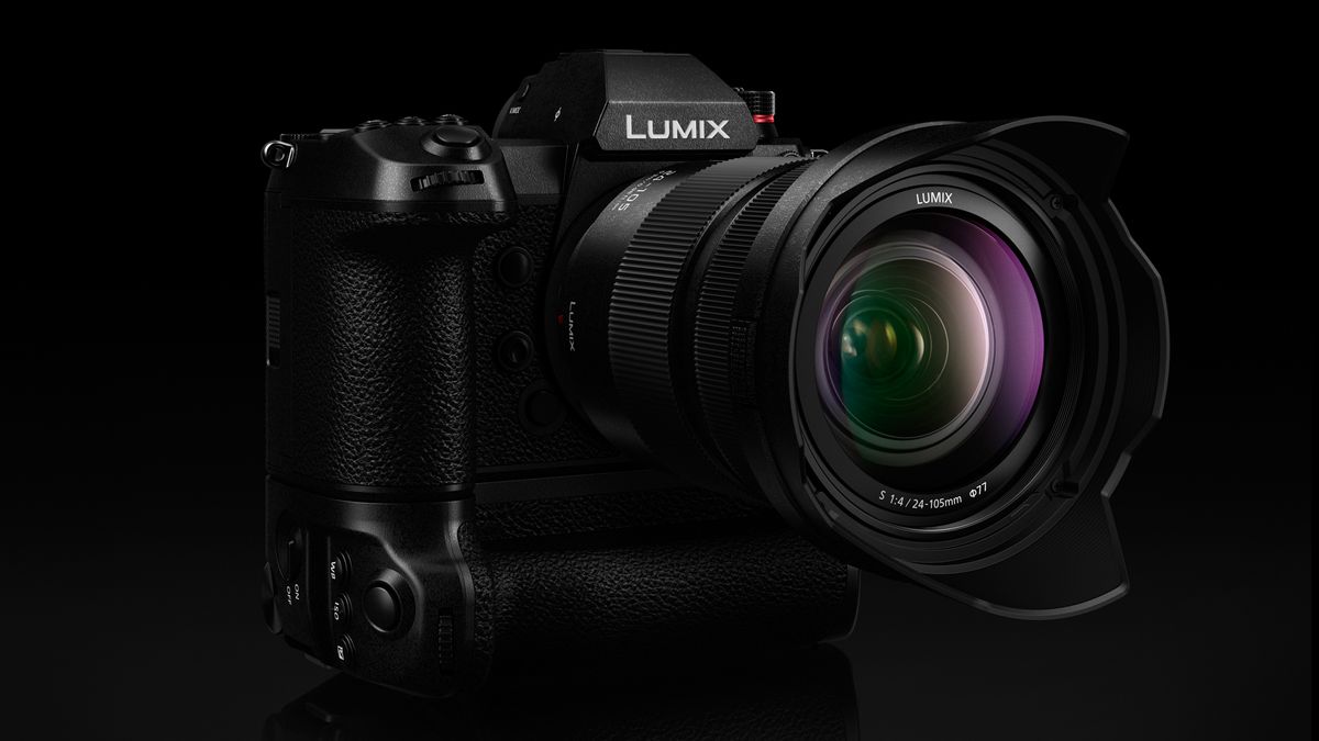 Panasonic S1R