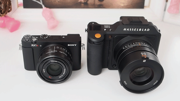 Animated Sony RX1R III size comparison next to a Hasselblad X2D, Canon EOS R5, Sigma BF, Nikon Z fc, Olympus PEN E-P7 and Nikon 1 S1