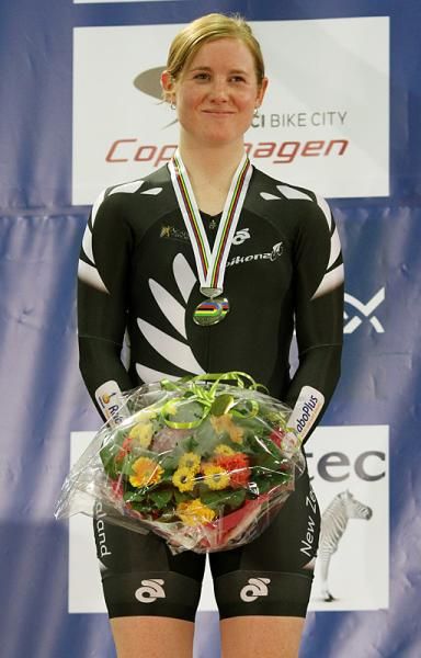 Lauren Ellis (New Zealand) with her silver medal for the women's points race.