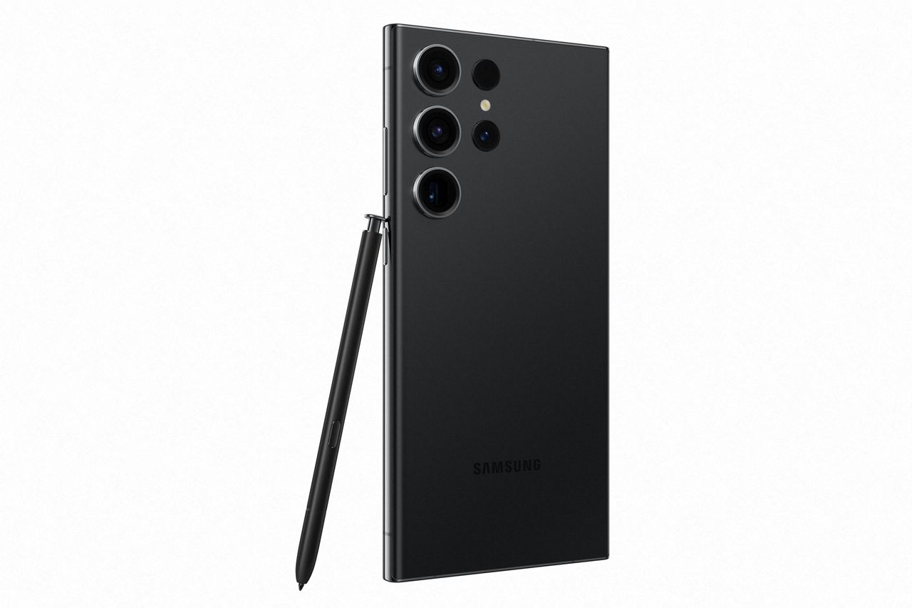 Official press images of the Galaxy S23 Ultra, in Phantom Black from the back, with S Pen stylus
