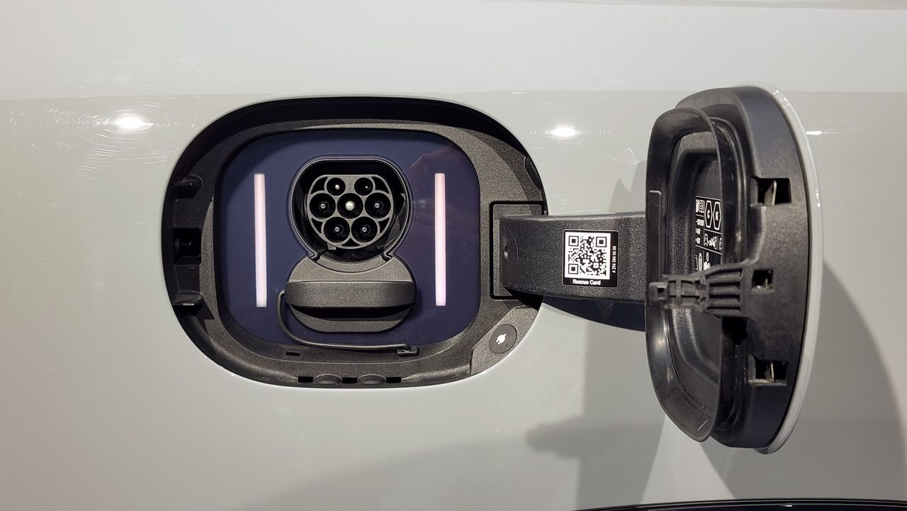 Open charging port on EQS SUV