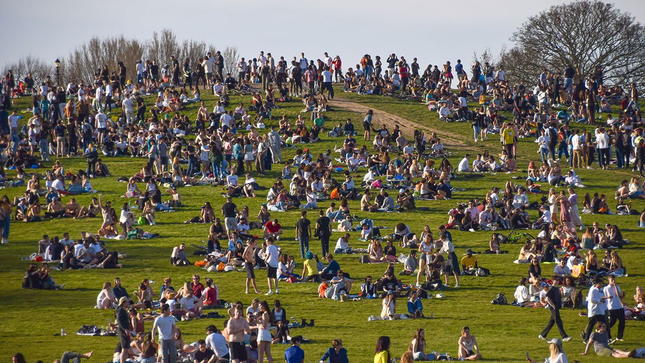 Crowds on Primrose Hill 