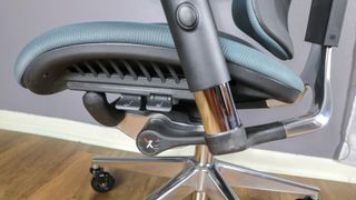 A closeup shot of the seat and adjustment knobs on the left side of the X-Chair X3