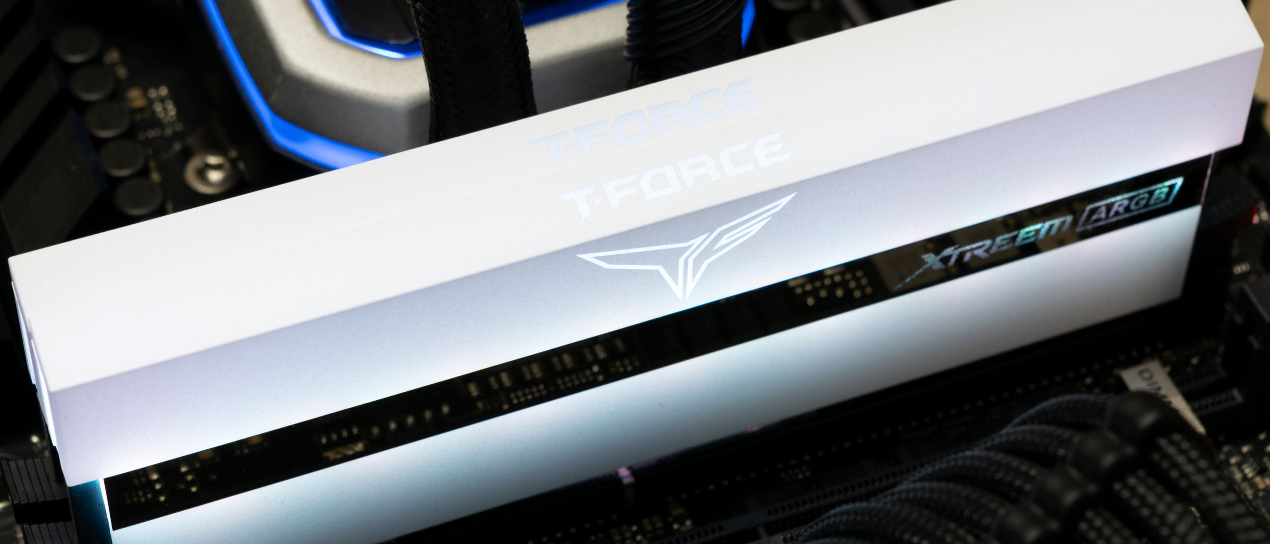 Team ARGB WHITE DDR4 3600Mhz 16GBx2枚 Amazon.co.jp: Team ARGB WHITE（発光型） DDR4 3600Mhz(PC4-28800