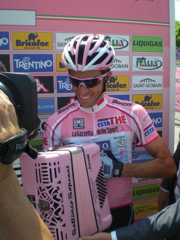 Overall race leader Alberto Contador (Saxo Bank Sungard) is given a diversion to test out some different equipment.