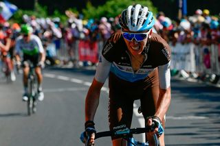 Romain Bardet suffered a puncture near the end of stage 6 at the Tour de France