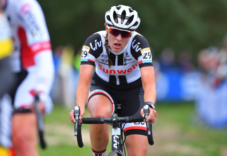 Van Aert and Brand dominate in Sint-Niklaas | Cyclingnews