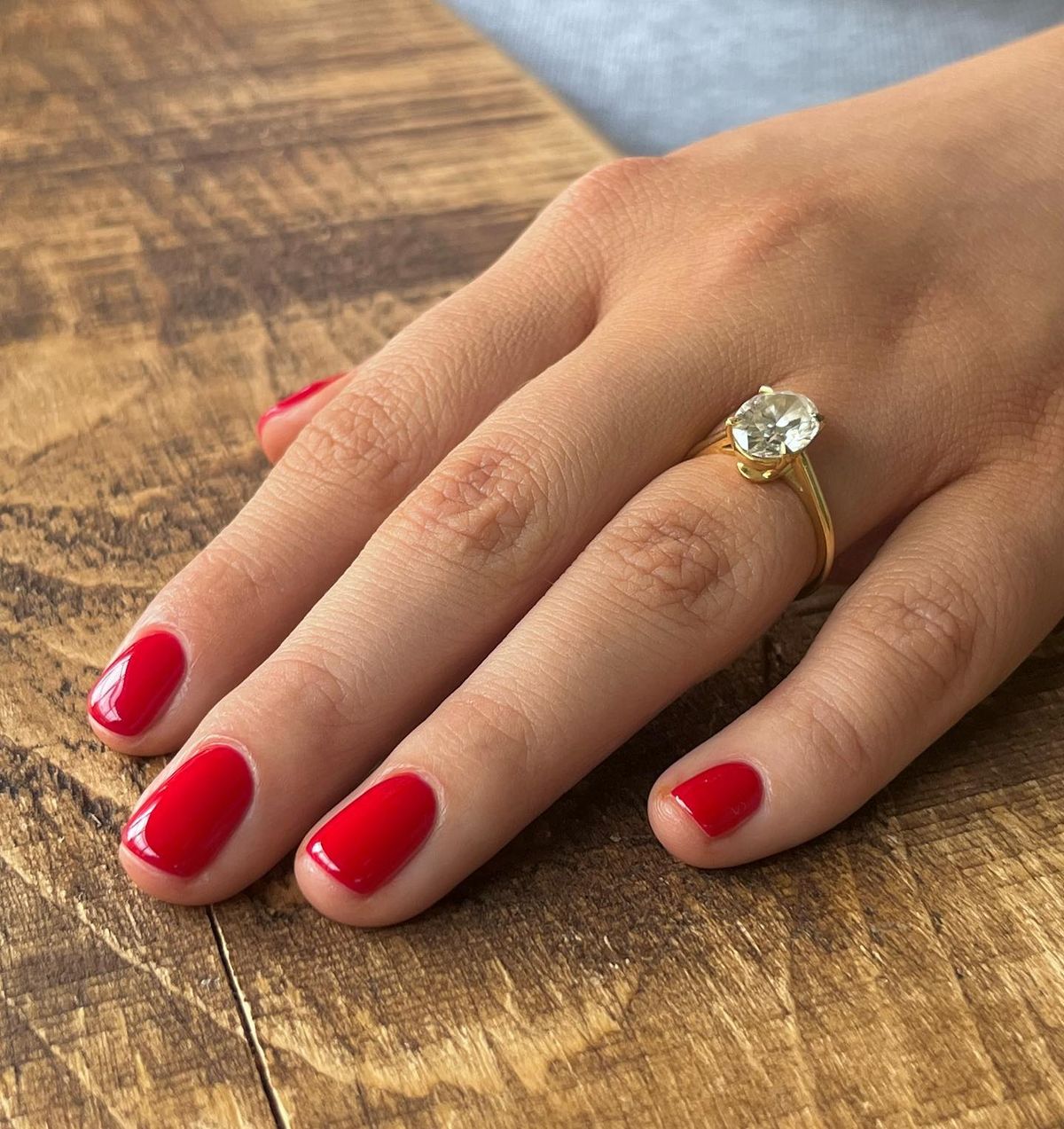 My Friend Asked Me What Nail Colours Work Best with Engagement Rings—I Suggested These 5 Elegant Options