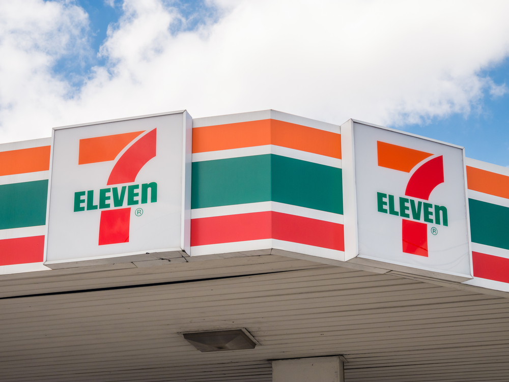 7 - 11 Sign