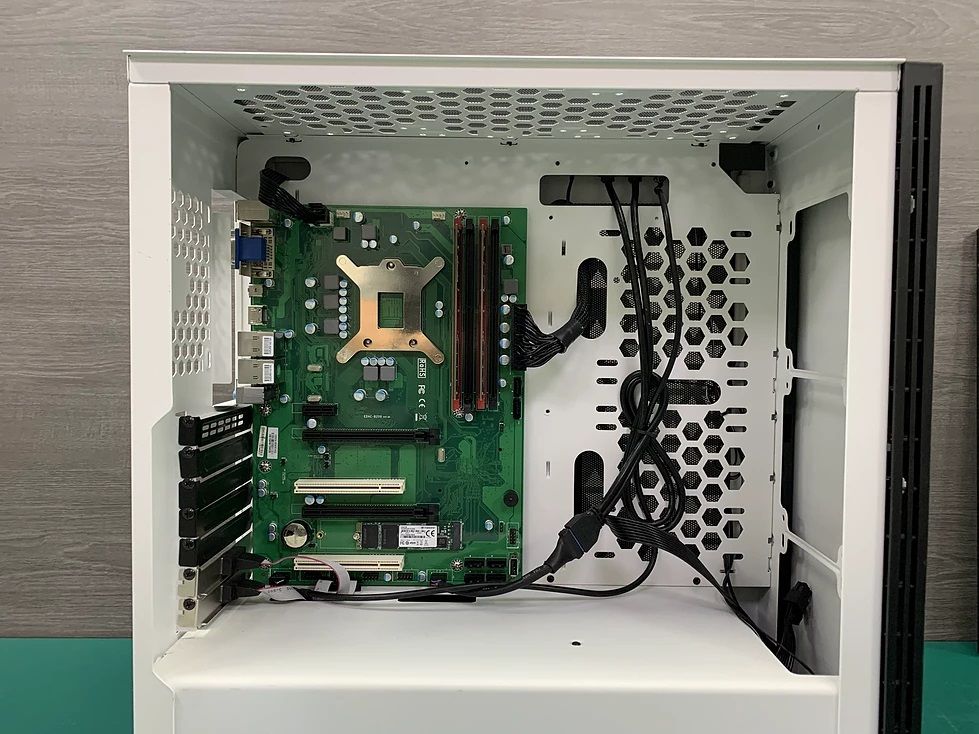 Enctec reverse-socket motherboard
