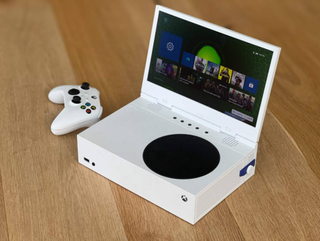 Xbox Series S console with xScreen