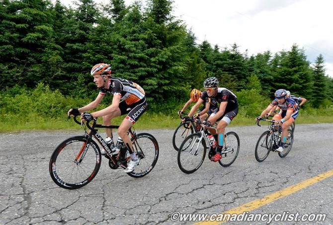 Will Routley (Accent Jobs-Wanty) leads the chase of Meier