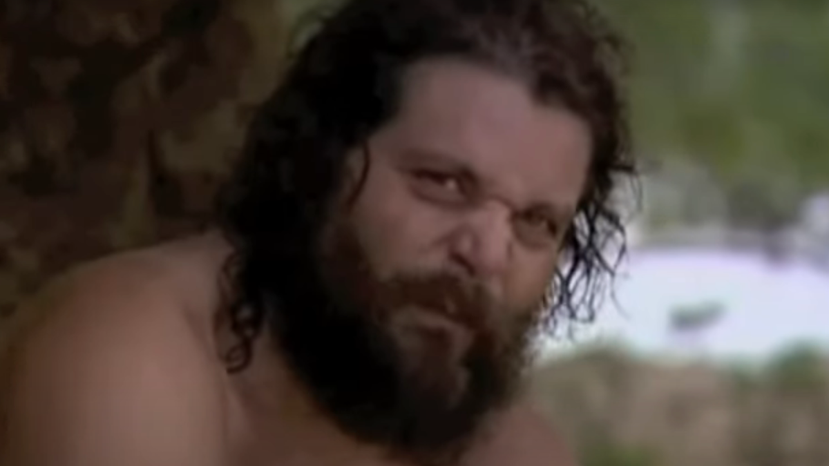 Rupert Boneham talks to the camera on Survivor.