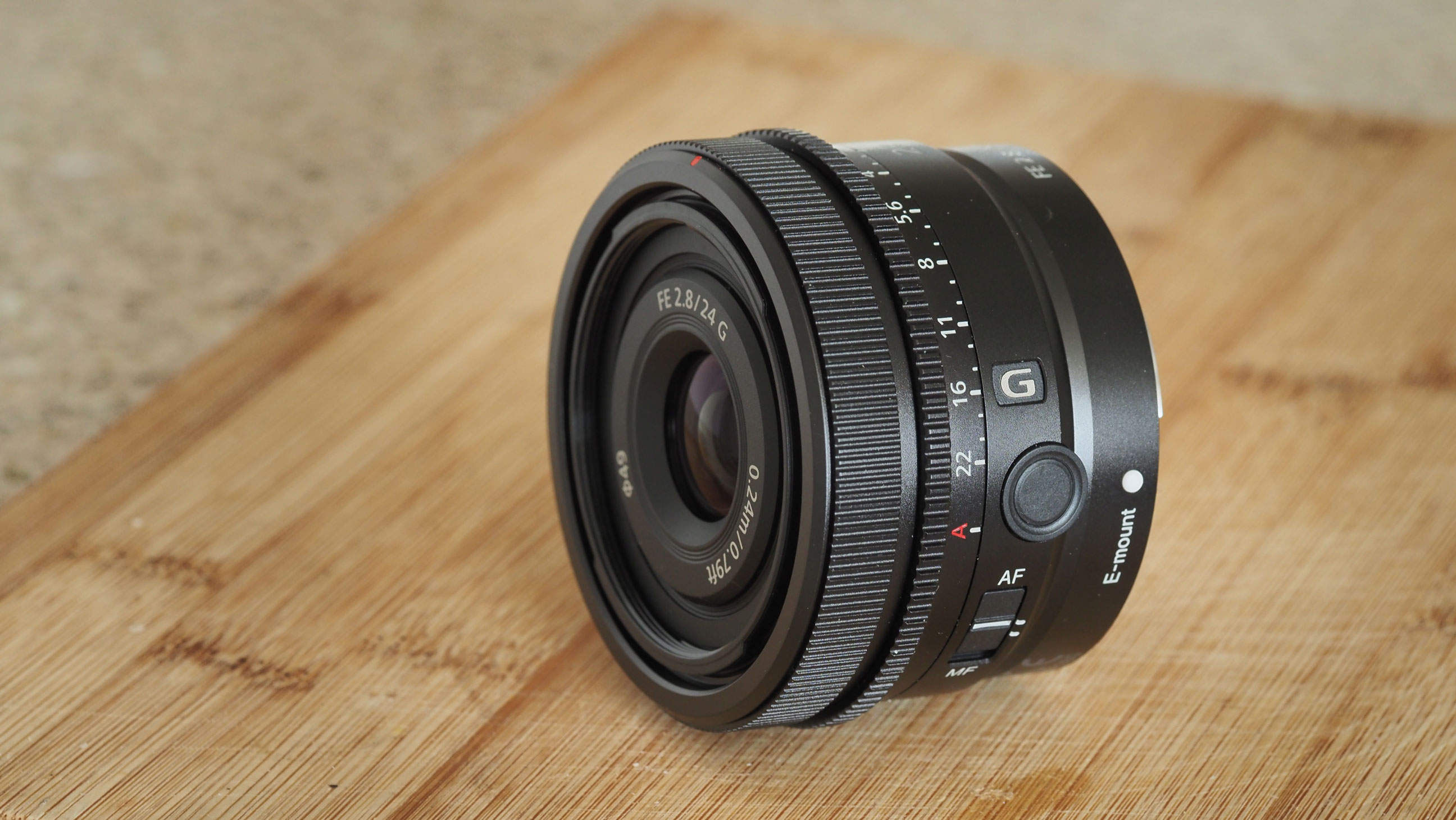 SONY FE 24mm F2.8 G SEL24F28G 元箱 付属品 説明書の+