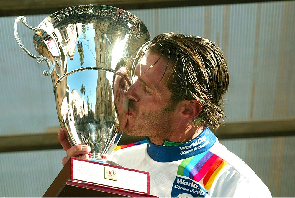Mario Cipollini took the lead in the World Cup in 2002's Milan-San Remo