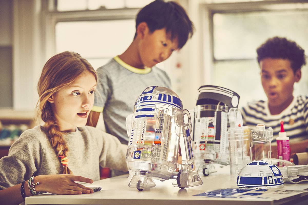 this-r2-d2-diy-droid-inventors-kit-is-every-star-wars-kid-s-dream-come-true-techradar